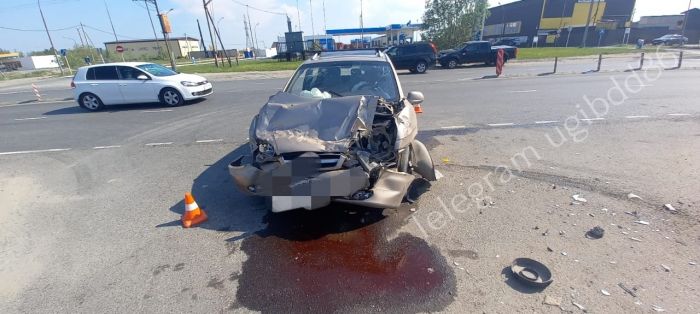 ​Три человека пострадали в страшном ДТП в Нижневартовске
