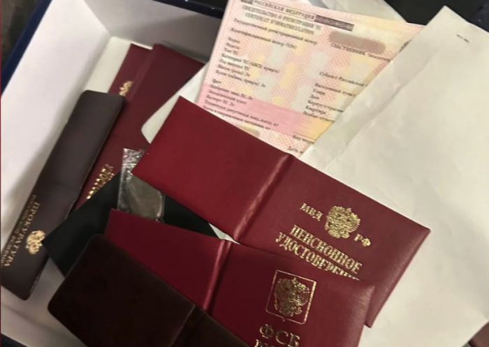 ​Силовики задержали сургутянина за подделку удостоверения ФСБ