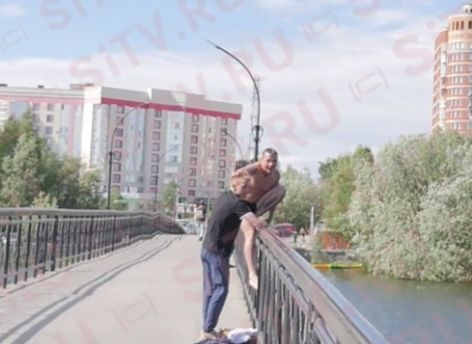 ​Дурной пример: сургутянин прыгнул в реку Сайма