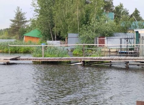 ​В Сургуте подростки на моторной лодке наехали на купающегося мужчину
