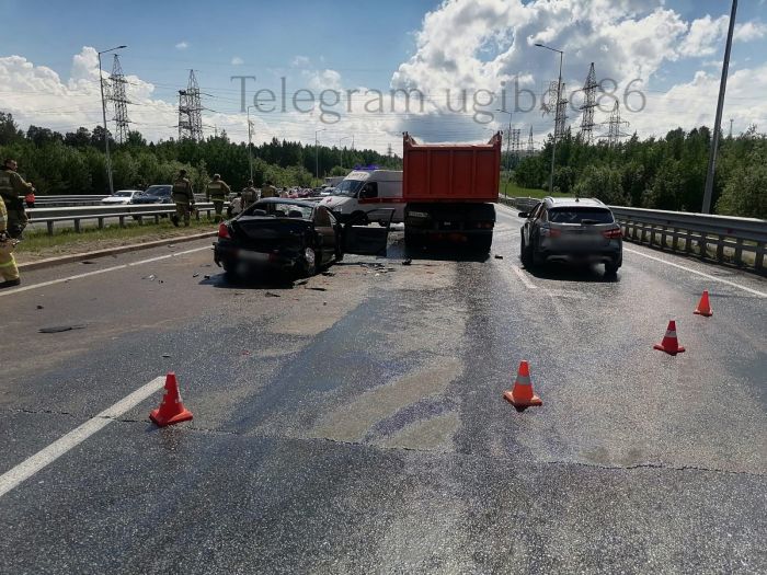 ​В ХМАО произошло ДТП с участием пяти автомобилей