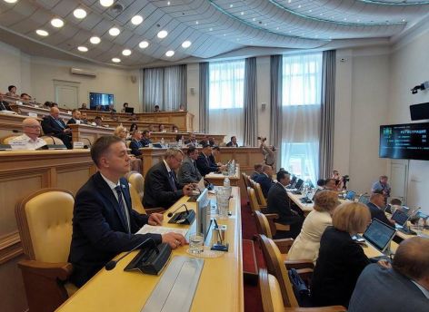 ​В Югре ввели дополнительные меры соцподдержки детей-сирот