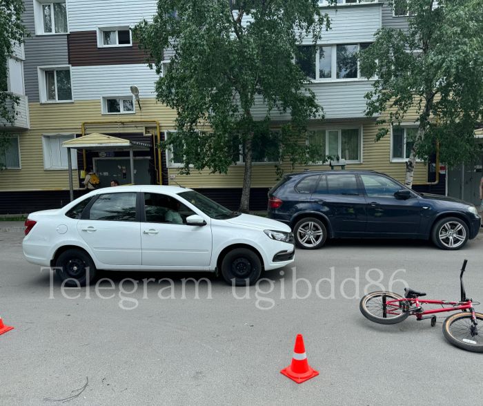 ​В Сургуте при ДТП пострадал юный велосипедист