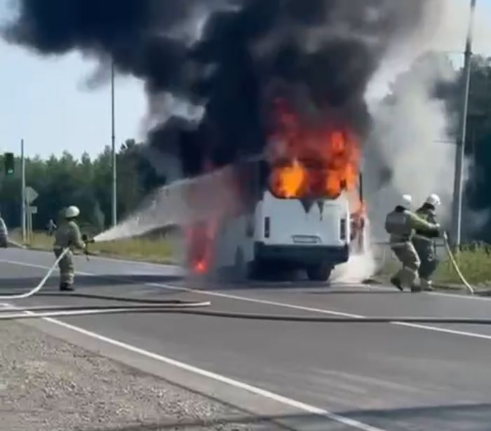 Пожар в автобусе ПАЗ. Никто не пострадал