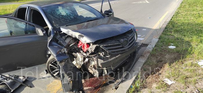 ​Житель Лангепаса врезался на большой скорости в опору линии электропередач