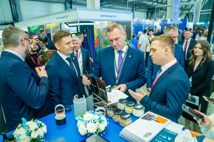 ​Делегация Югры работает на Иннопроме в Екатеринбурге