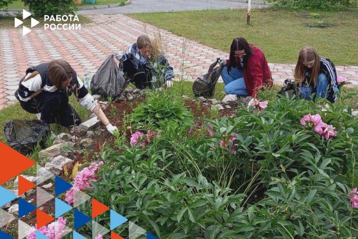​В Тюменской области создано около 17 тысяч рабочих мест для подростков