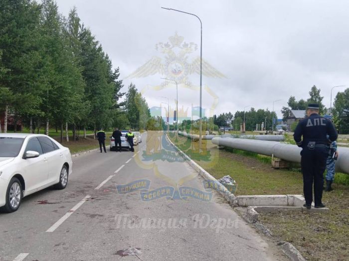 В Нягани пьяный мужчина устроил поножовщину в кафе