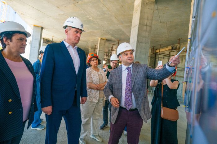 ​Руслан Кухарук с рабочим визитом посетил восьмой по счету муниципалитет Югры – Нефтеюганский район