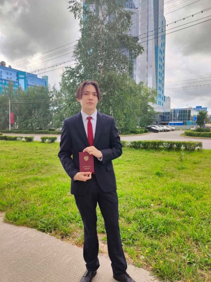 ​Школьник из Сургута пересдал ЕГЭ по географии и получил 100 баллов
