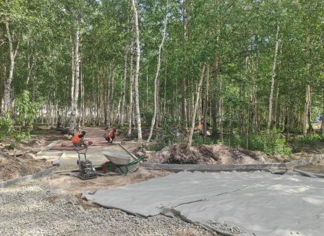 ​В парке в 20А микрорайоне Сургута появится спортплощадка и сцена