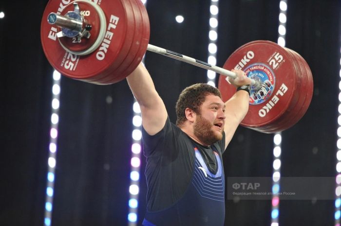Тяжелоатлет из ХМАО обошел соперников на чемпионате России