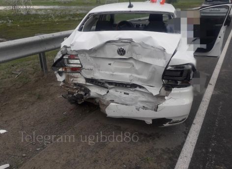 ​В ХМАО большегруз протаранил авто с двумя женщинами