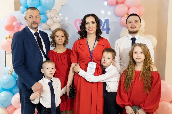 ​Семья из Сургута победила во Всероссийском конкурсе «Семья года» 