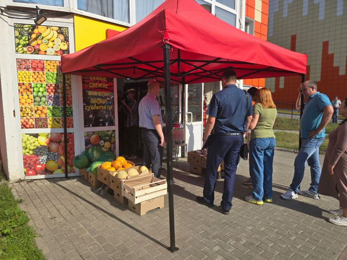 ​Власти Сургута продолжают ловить незаконных уличных торговцев