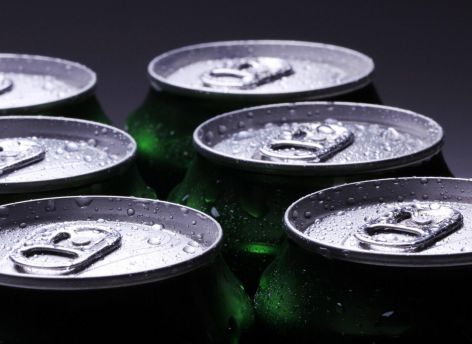 ​Новый закон: в России запретили продажу энергетиков несовершеннолетним