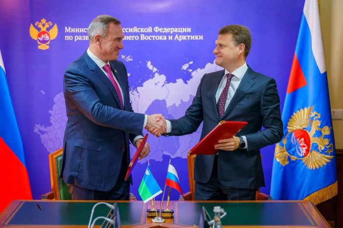 ​Руслан Кухарук обсудил с министром Дальнего Востока и Арктики Алексеем Чекуновым еще один мост через Обь