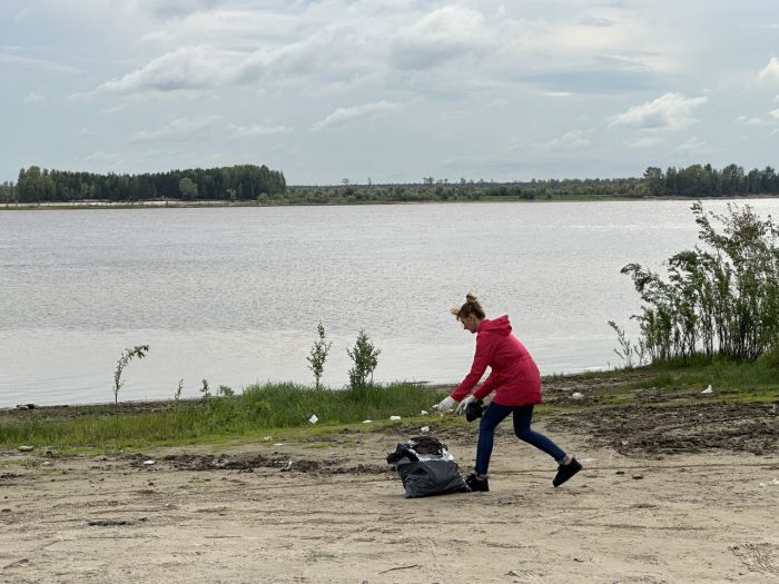 ​Неравнодушные сургутяне вышли на уборку берегов водоемов