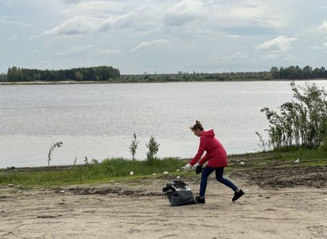 ​Неравнодушные сургутяне вышли на уборку берегов водоемов