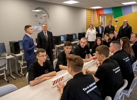 ​Александр Моор оценил тюменский кластер федерального проекта «Профессионалитет»