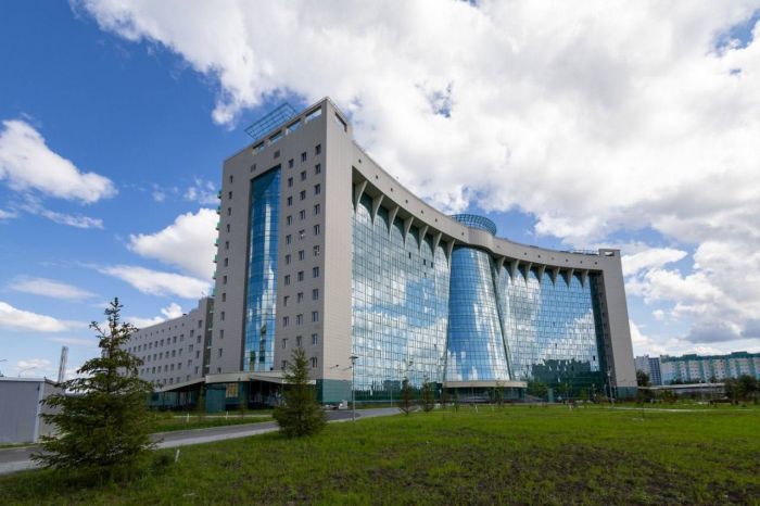 ​После долгой стройки в Нижневартовске открылась окружная клиническая больница. Что она значит для жителей Югры