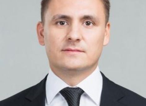 ​Куратор промышленности Югры переходит на новую должность в федеральной структуре