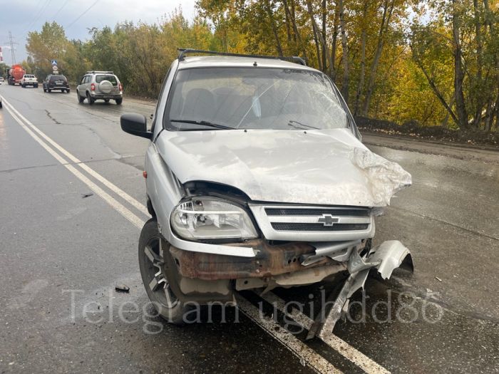 ​В ХМАО столкнулись два легковых автомобиля