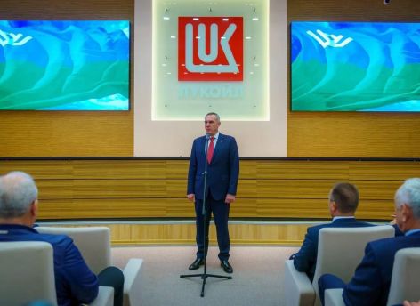 ​Руслан Кухарук встретился с работниками и руководством ЛУКОЙЛа в Когалыме