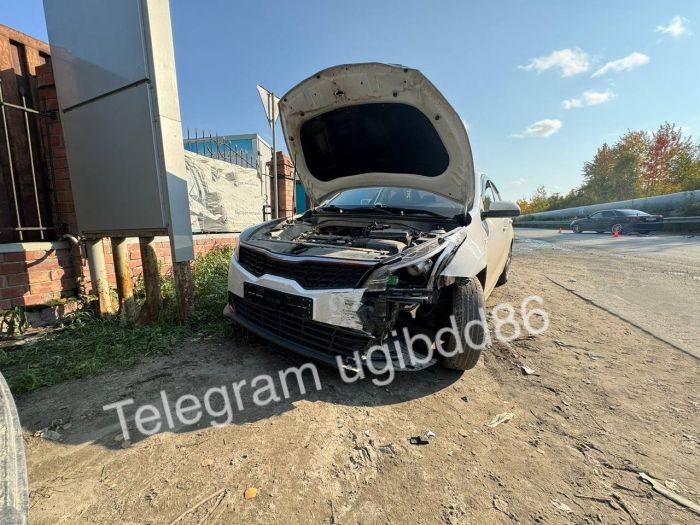 ​Молодая девушка на Toyota не уступила дорогу и устроила ДТП в Сургуте