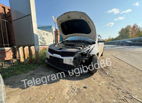 ​Молодая девушка на Toyota не уступила дорогу и устроила ДТП в Сургуте