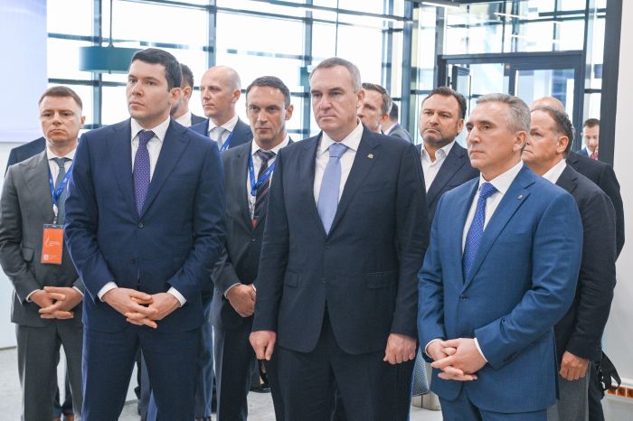 ​Александр Моор призвал регионы кооперироваться