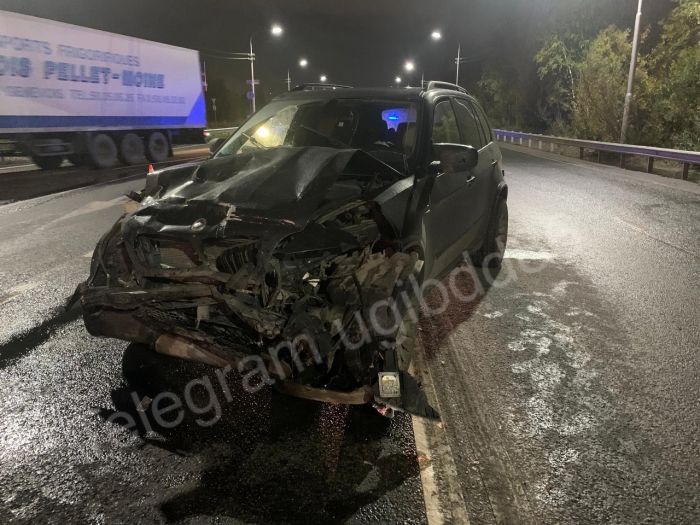 ​В Сургуте произошло ДТП с участием трех авто