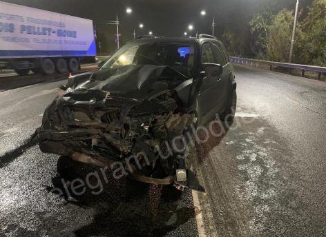 ​В Сургуте произошло ДТП с участием трех авто