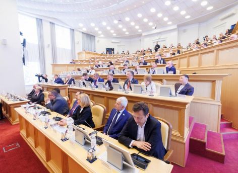 ​Депутаты думы Югры приняли поправки в бюджет и выделили новую категорию льготников – дети войны