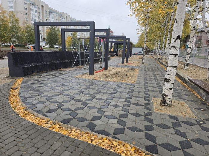 В Сургуте подходит к завершению благоустройство двух общественных пространств
