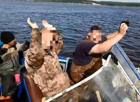 ​Югорчане выловили краснокнижных рыб, а потом пытались скрыться от полиции