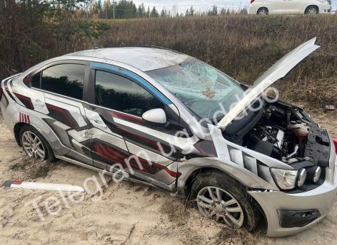 Автоледи из ХМАО съехала с дороги в кювет из-за невнимательности