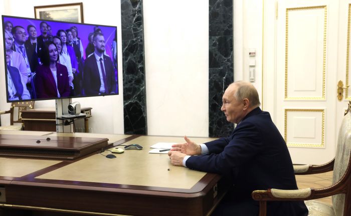 ​Путин поддержал идею проводить «Разговоры о важном» в детских садах