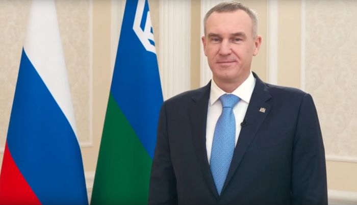 ​Руслан Кухарук поздравил югорчан с Днем учителя