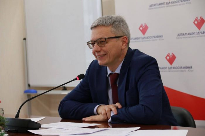 ​Алексей Добровольский покидает пост директора депздрава Югры