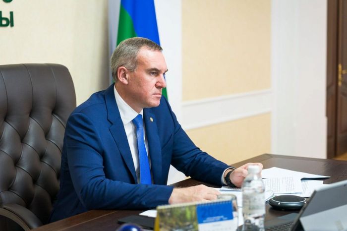 Руслан Кухарук решил реорганизовать департаменты стройблока Югры