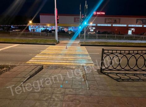 В Нижневартовске в ДТП пострадала пенсионерка, переходившая дорогу не на тот свет