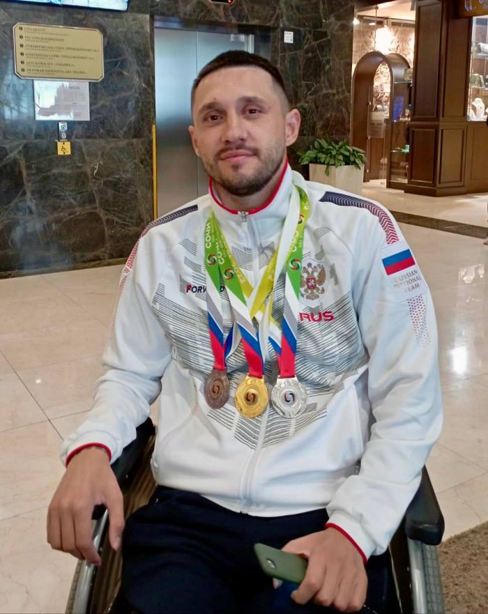 Паралимпийский пловец из Урая удостоен звания мастера спорта России международного класса