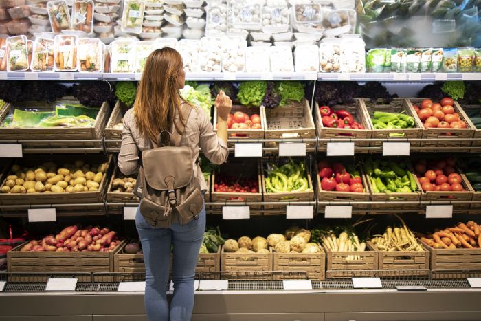 Магазины в ХМАО оштрафовали за высокие цены на продукты