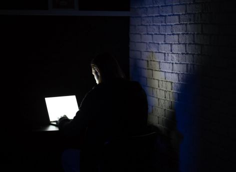 Трижды на одни и те же грабли: житель Урая вновь попался на уловки аферистов