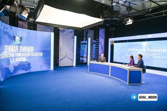 ​Александр Моор в прямом эфире рассказал о строительстве социальных объектов