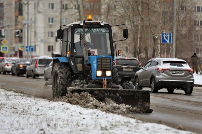 В Сургуте стартовал снегоуборочный сезон