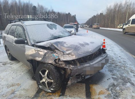 ​Неудачный разворот привел к ДТП на трассе ХМАО