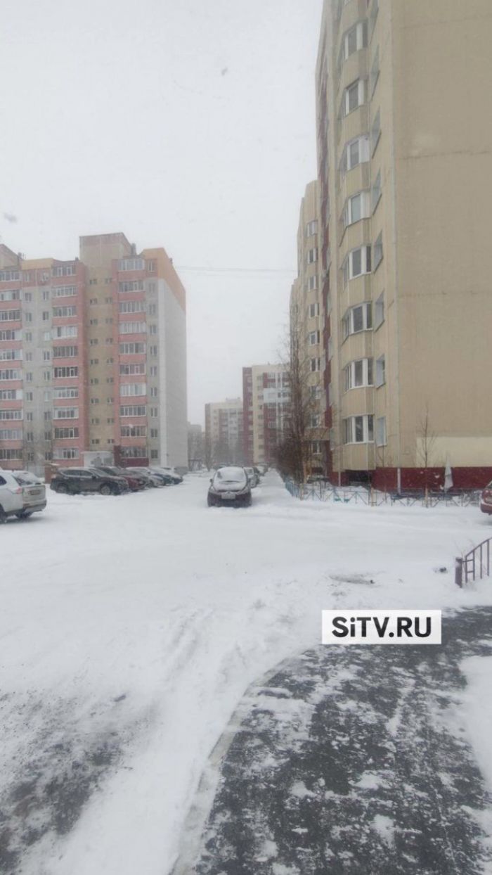 ​На улице Быстринской в Сургуте завершили долгожданный ремонт дороги