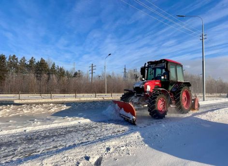 ​Для устранения гололеда в Сургуте заготовили 40 тысяч тонн песка